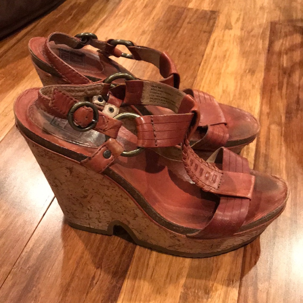 Frye Wedge